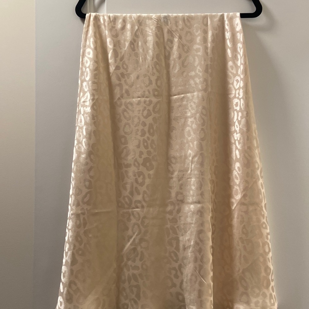 Creamy leopard print midi skirt